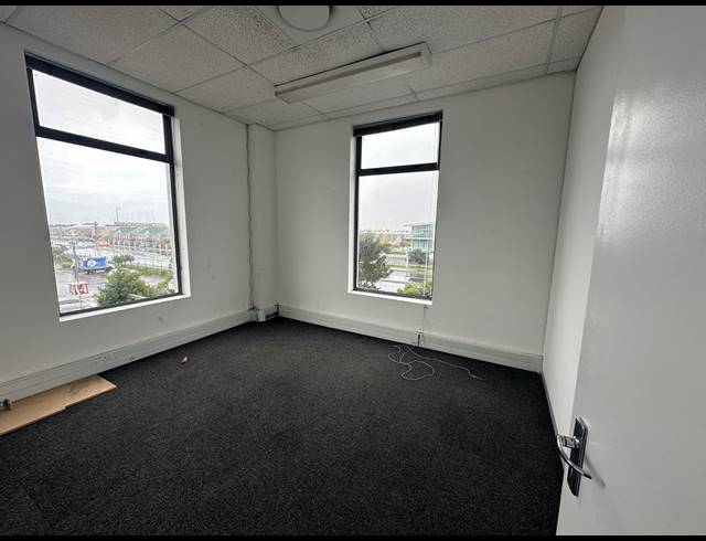 158M² OFFICE TO LET IN CENTURY CITY